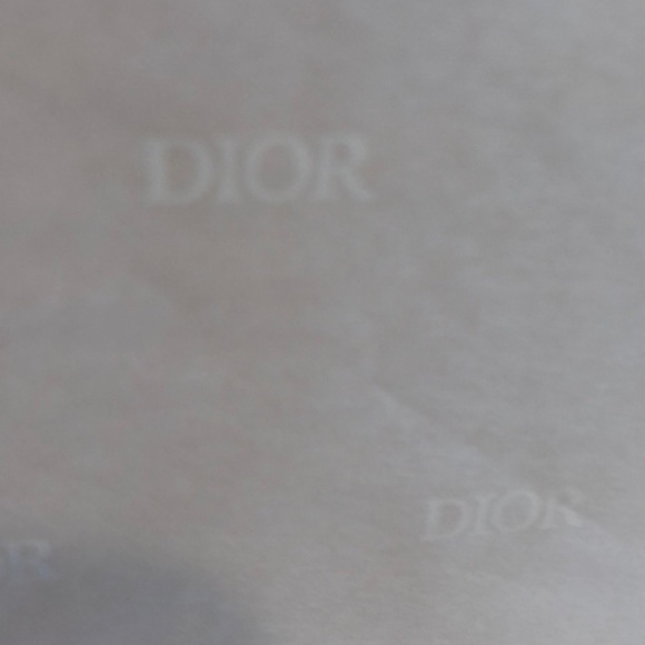 DIOR LARGE COUTURE GIFT BOX AND EXTRAS - Picture 7 of 16